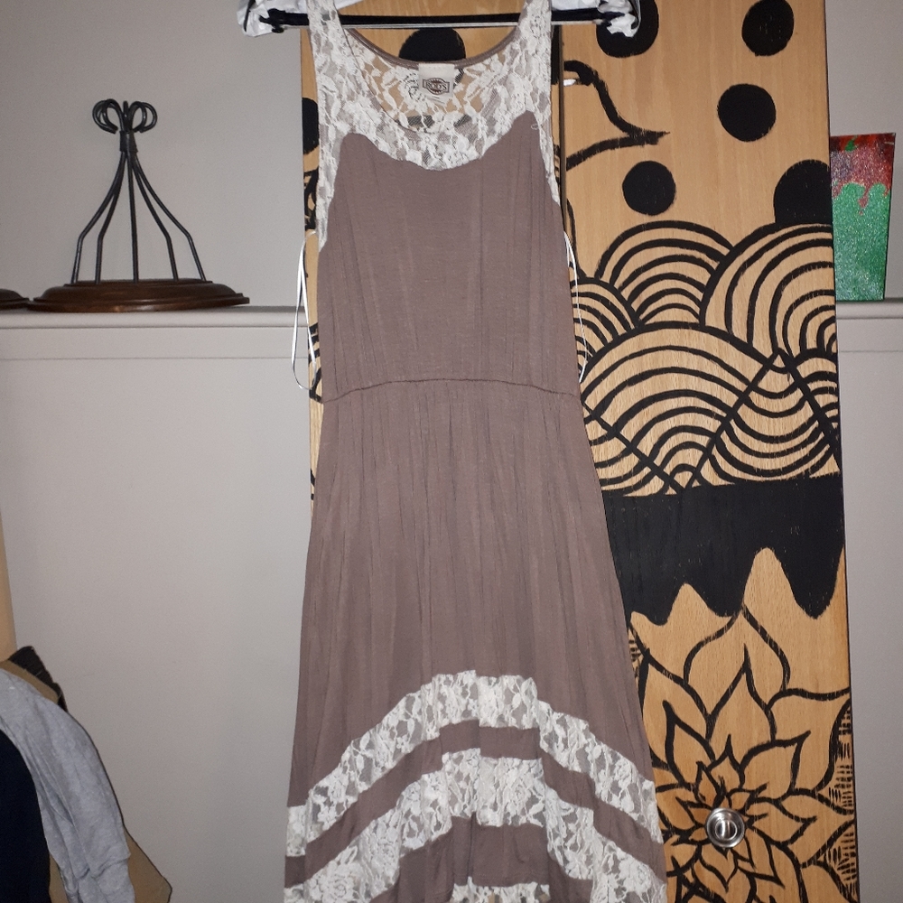 Mohawk style light summer dress.